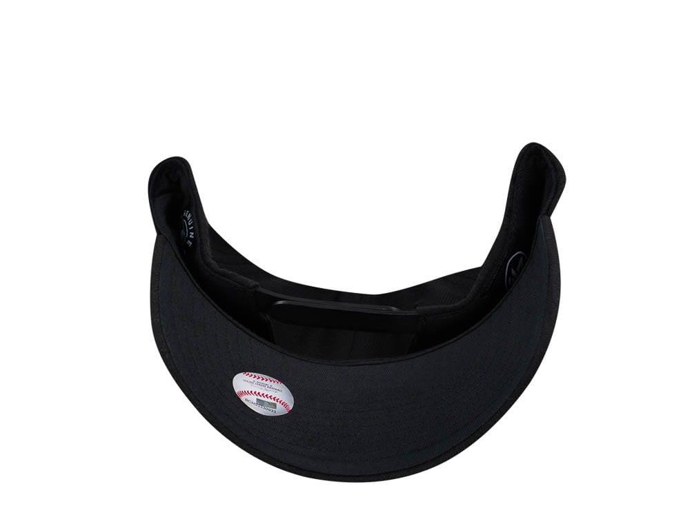 47Brand Chicago White Sox Black MVP Snapback Cap