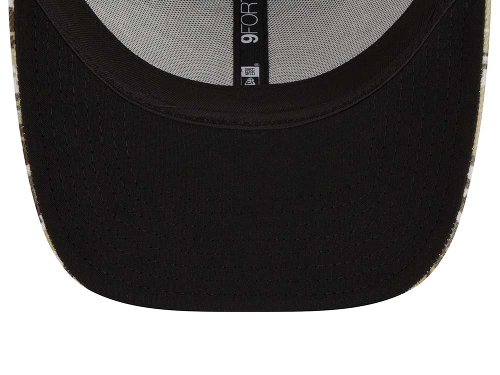 New Era Los Angeles Chargers Salute to Service 21 9Forty Trucker Snapback Cap