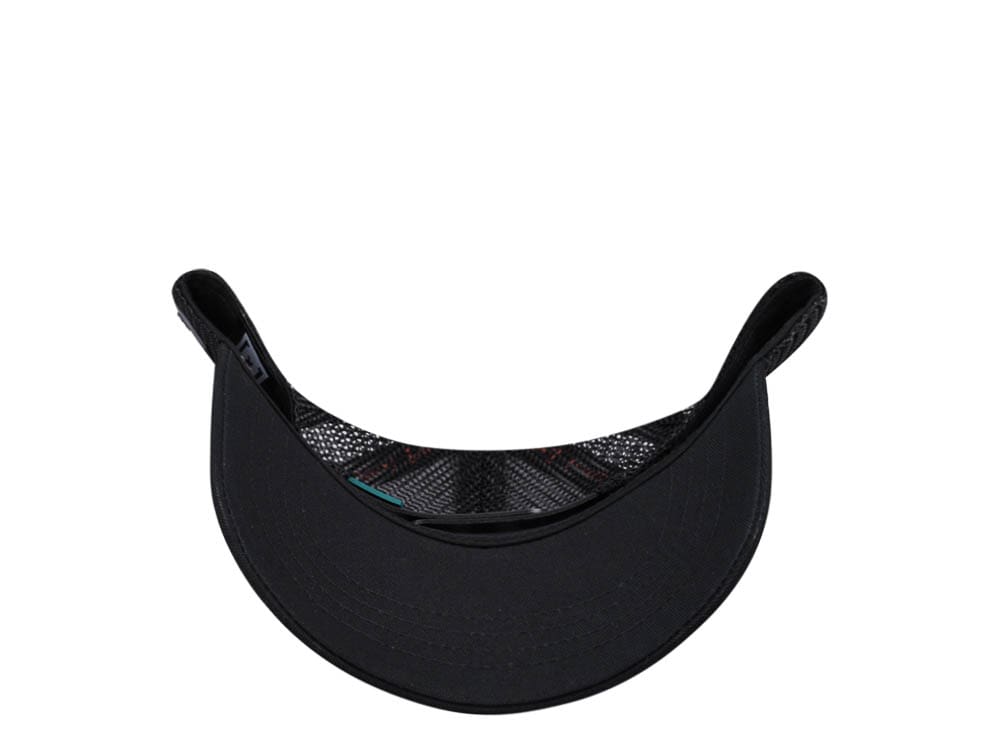 Capslab Fantastic Beasts Dragon Black Trucker Snapback Cap