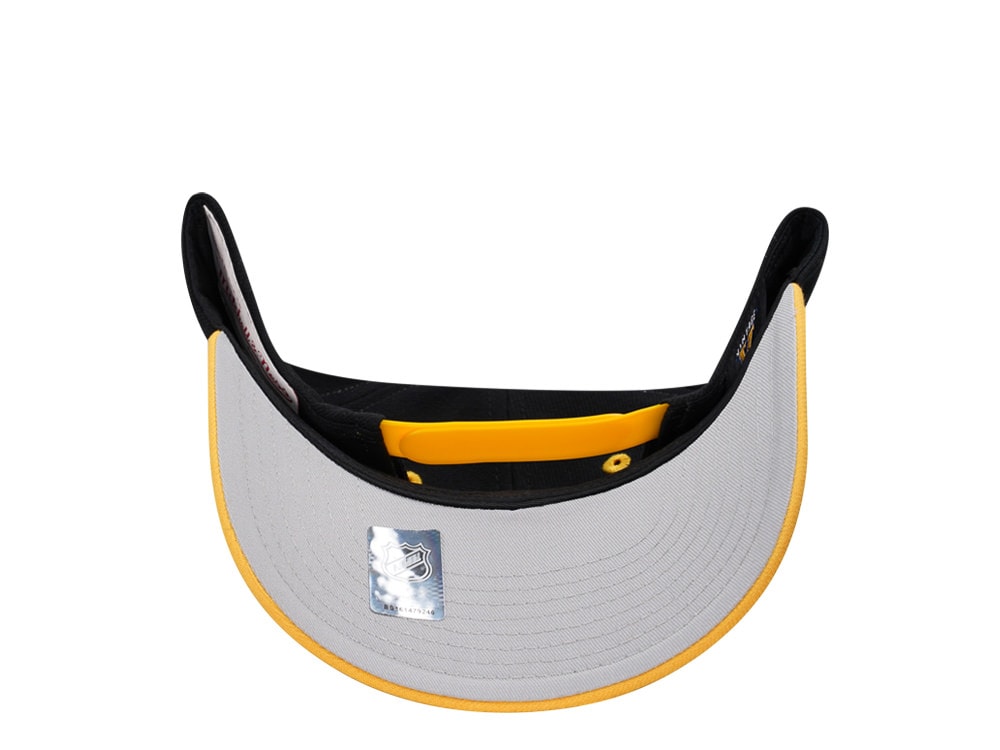 Mitchell & Ness Boston Bruins Vintage Logo Pro Crown Fit Snapback Cap