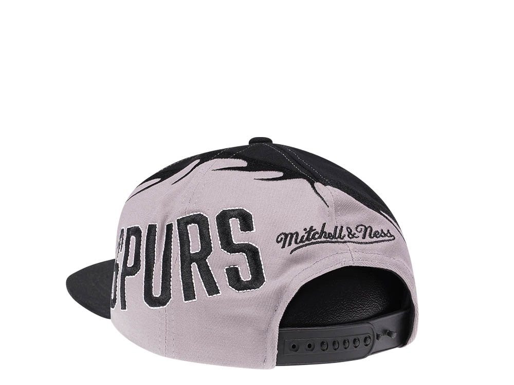 Mitchell & Ness San Antonio Spurs NBA Spiral Deadstock Hardwood Classic Snapback Cap