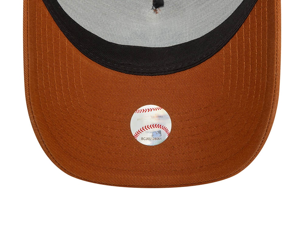 New Era New York Yankees Essential League Adjustable A Frame Snapback Cap