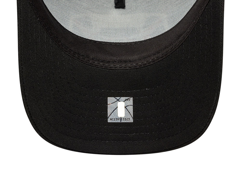 New Era Chicago Bulls Black 9Forty M Crown A Frame Trucker Snapback Cap