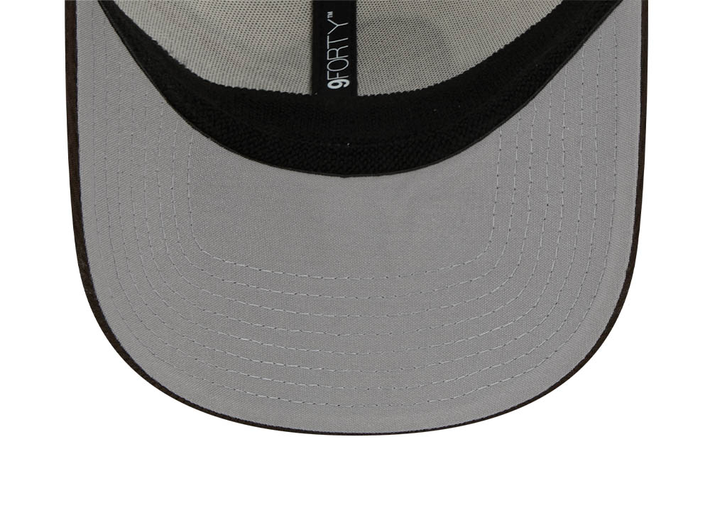 New Era Cleveland Browns NFL Sideline 2023 Brown White  9Forty Snapback Cap