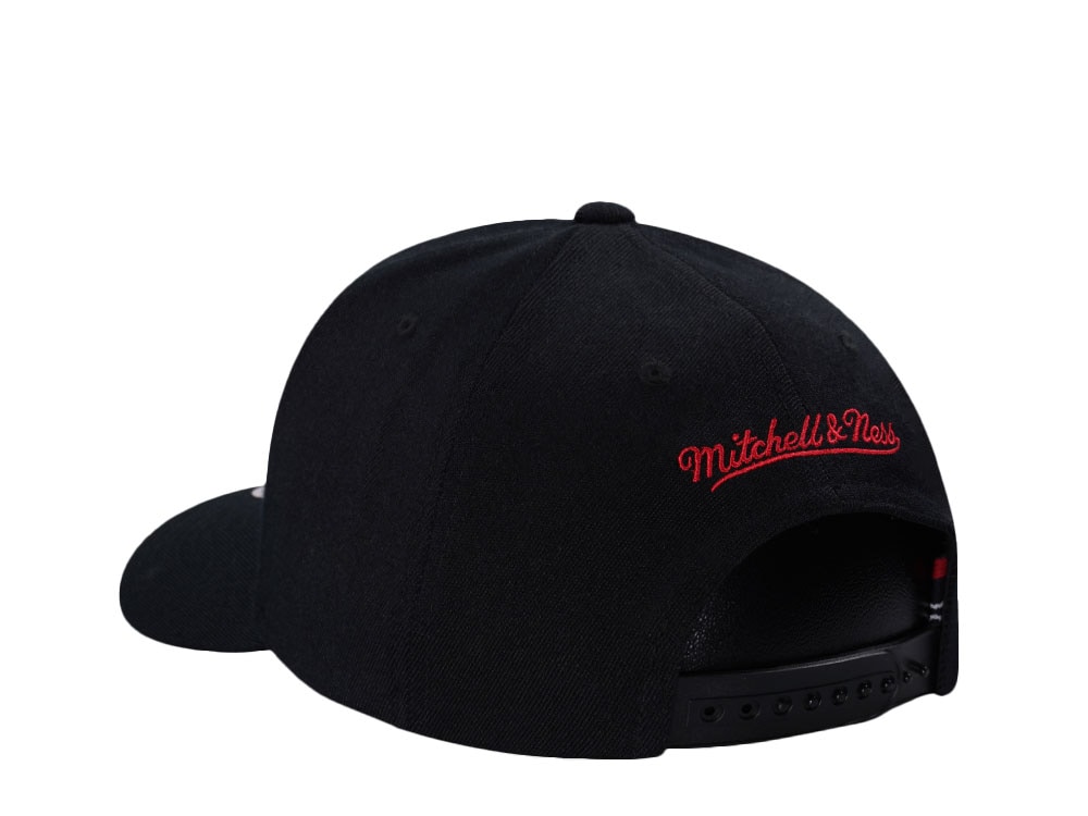 Mitchell & Ness Wrestlemania WWE Logo Classic Red Stretch Snapback Cap