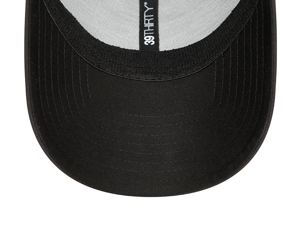 New Era Manchester United Holographic Black 39Thirty Stretch Cap