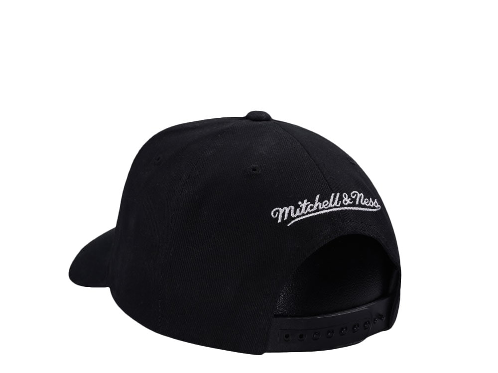 Mitchell & Ness Calgary Flames Nostalgic 2.0 Pro Crown Snapback Cap