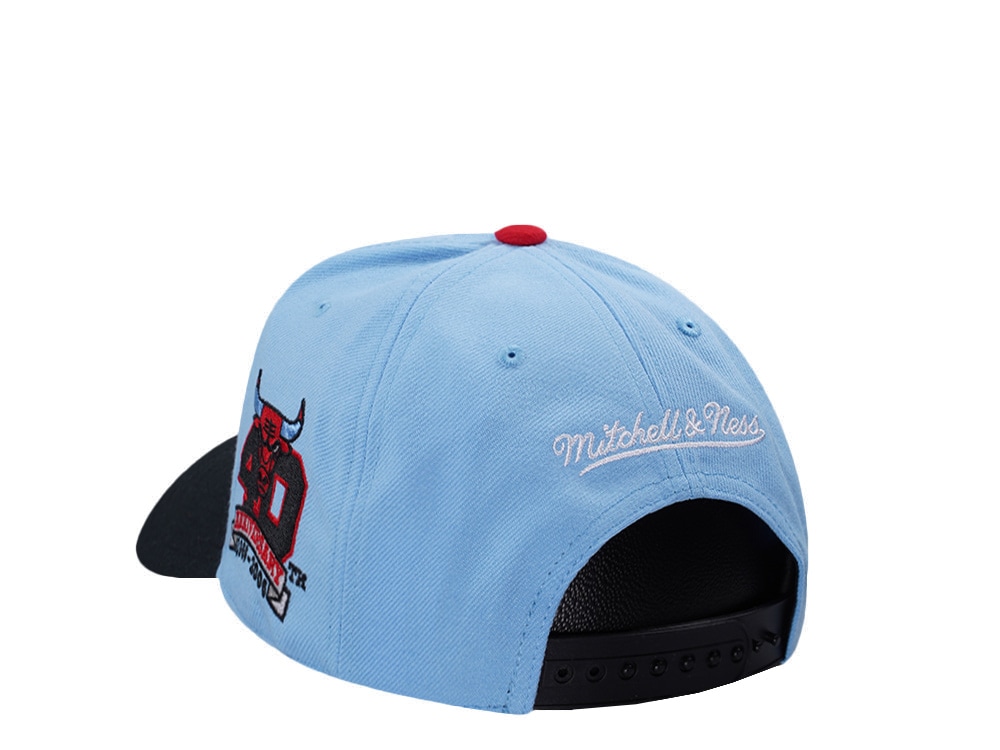 Mitchell & Ness Chicago Bulls NBA In The City Sky Blue Edition Pro Pinch Fit Snapback Cap