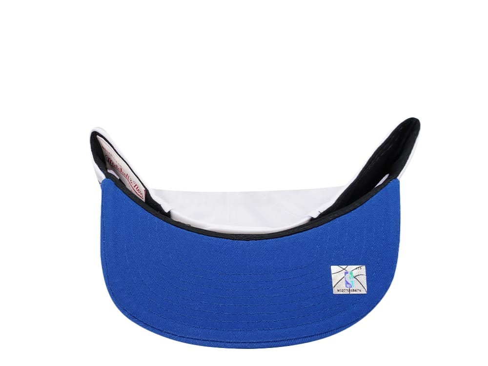Mitchell & Ness Philadelphia 76ers Logo Blur Hardwood Classic Snapback Cap