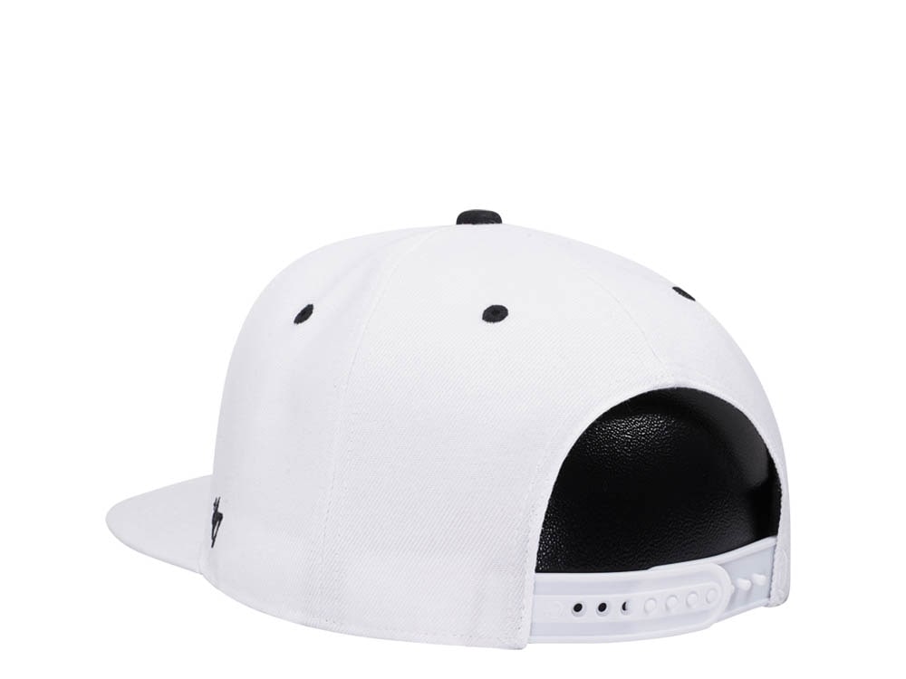 47Brand Boston Bruins White Crosstown Pop Captain Snapback Cap