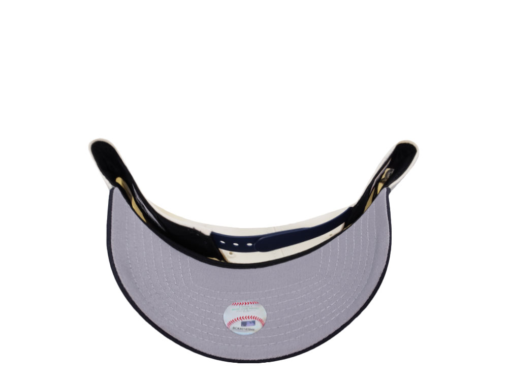 New Era New York Yankees World Series 2000 Chrome Two Tone Script Edition 9Forty A Frame Snapback Cap