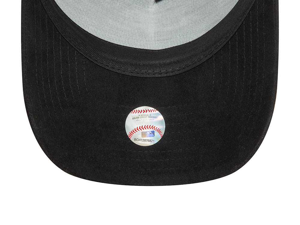 New Era New York Yankees Faux Suede Edition Black 9Forty A Frame Snapback Cap