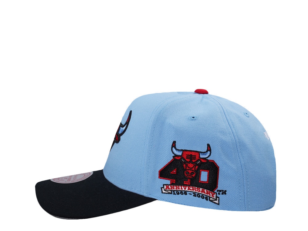 Mitchell & Ness Chicago Bulls NBA In The City Sky Blue Edition Pro Pinch Fit Snapback Cap